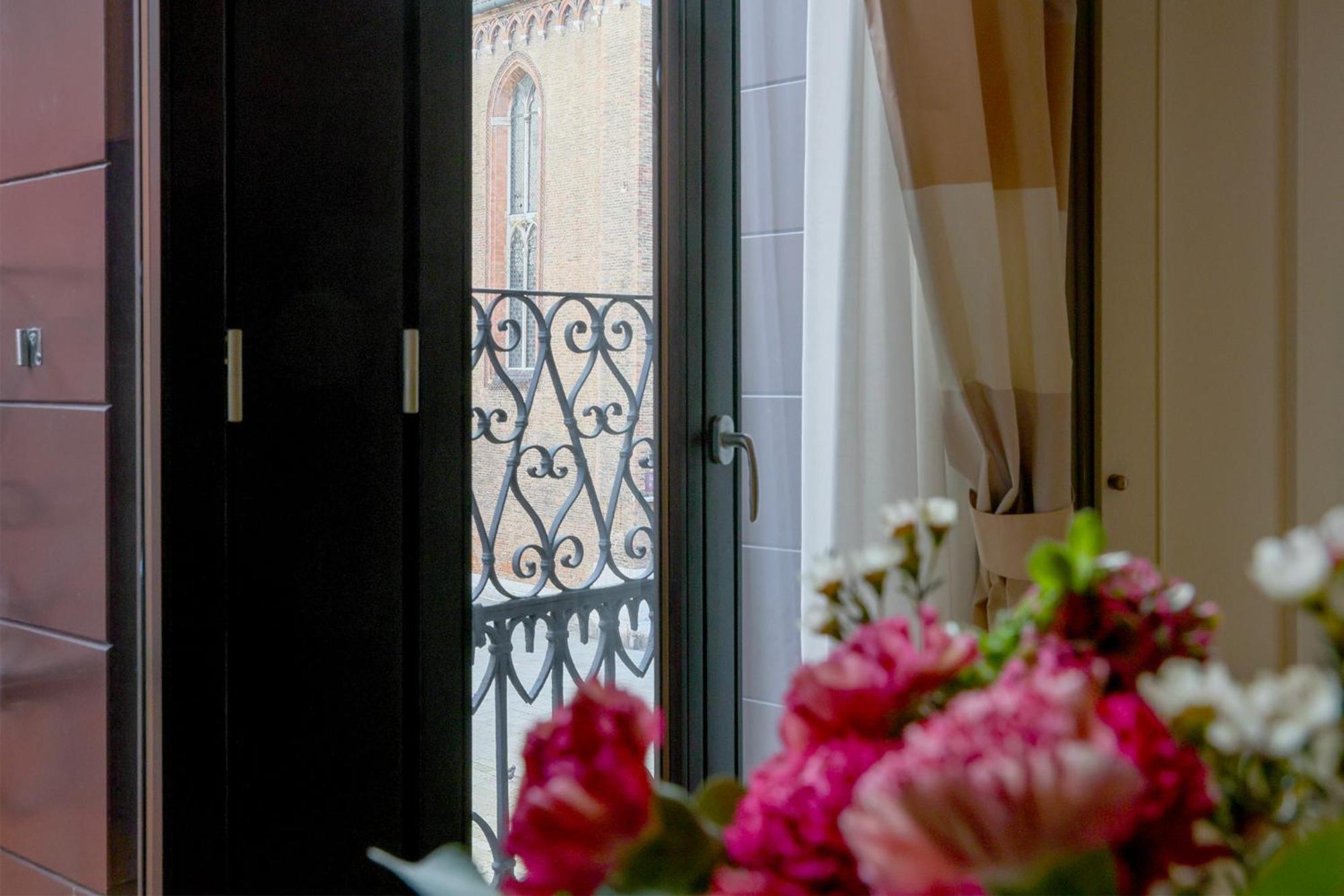 Veronica Apartment